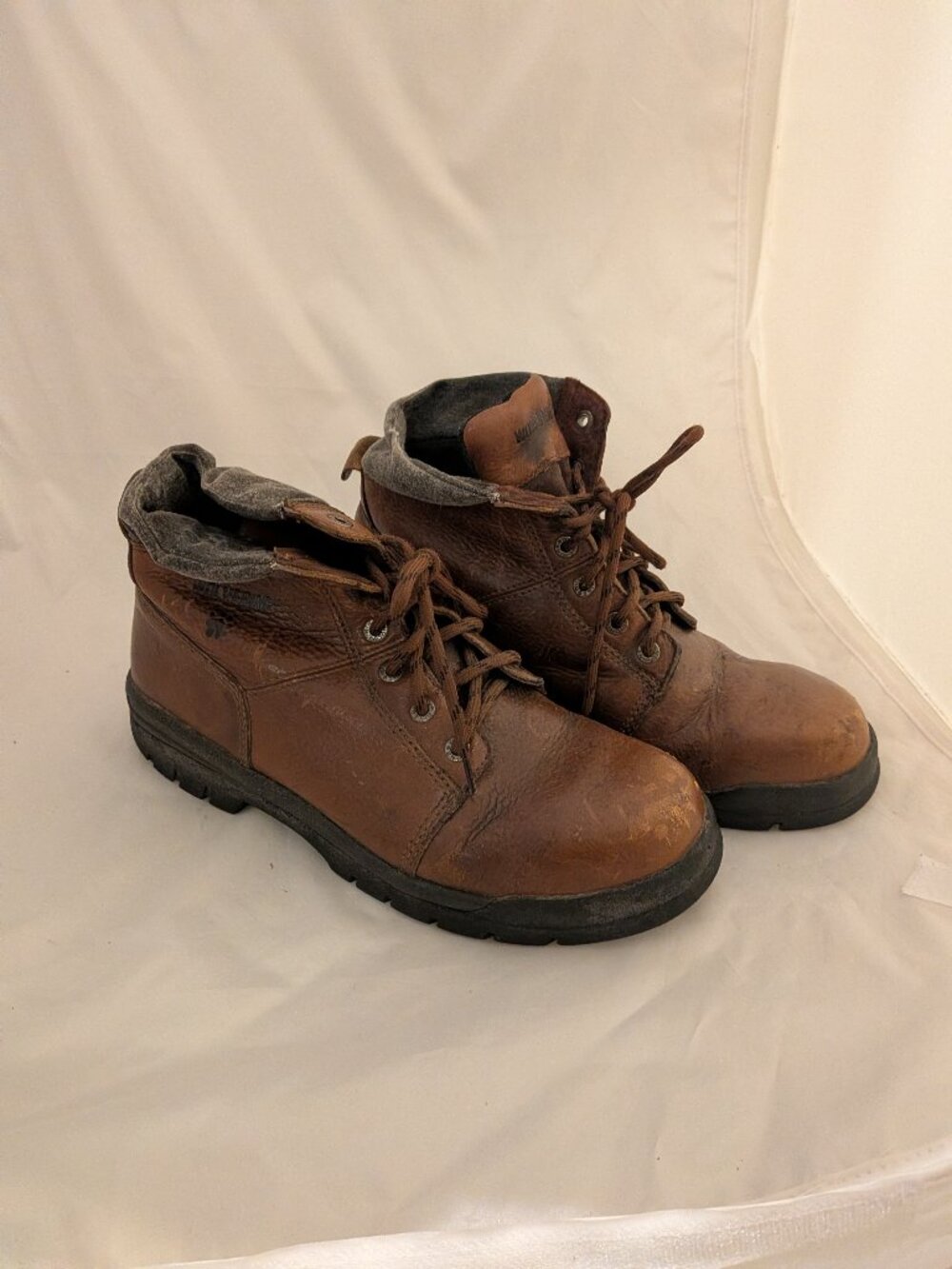 Wolverine Mens Slip and Oil Resistant Work Boots Size 10
